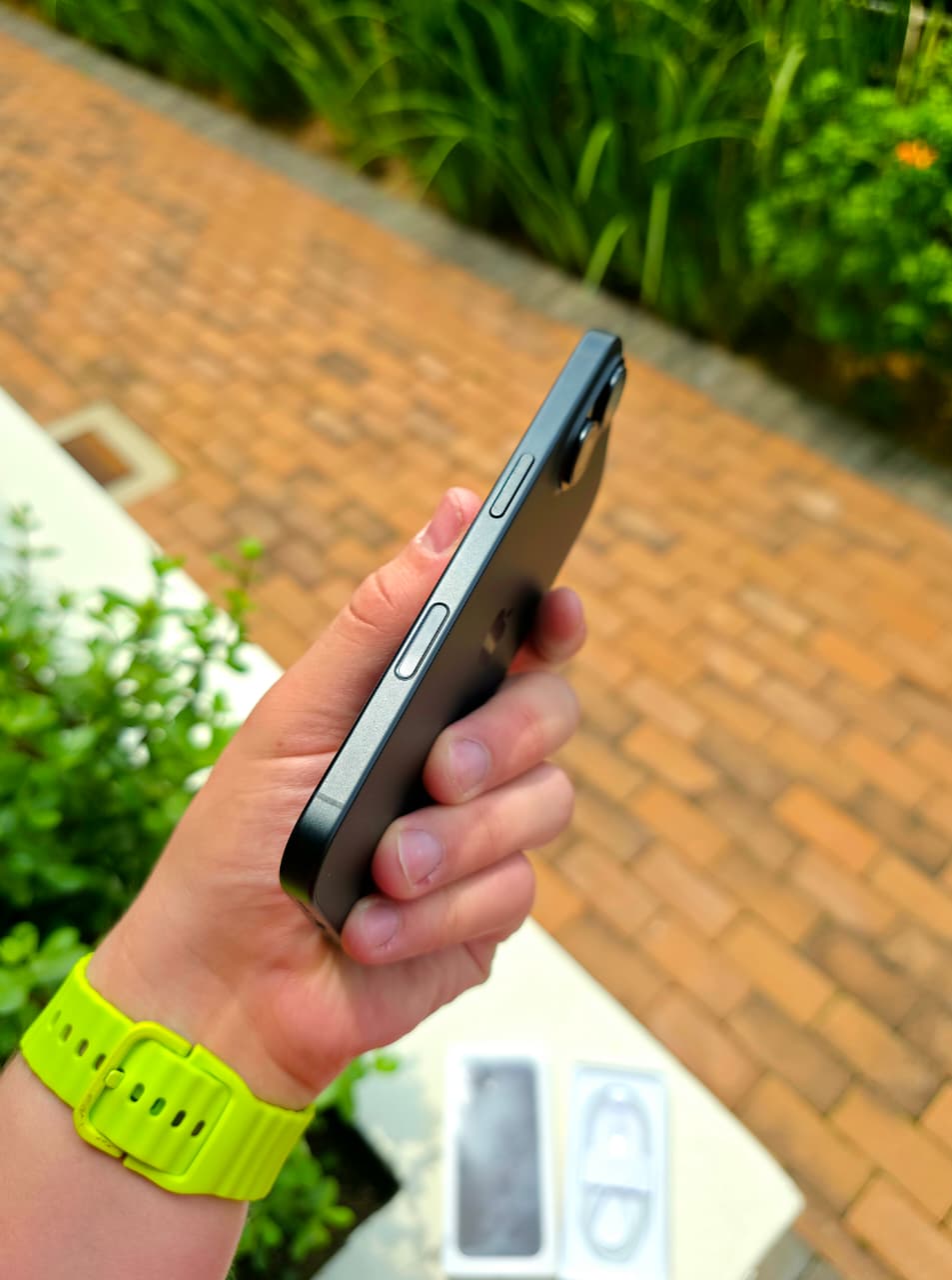 IPHONE 16 - 128GB STORAGE - (A GRADE)