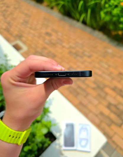 IPHONE 16 - 128GB STORAGE - (A GRADE)