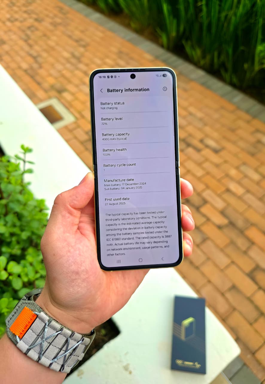 SAMSUNG Z FLIP 6 - 2024 FRENCH OLYMPICS EDITION (A+ GRADE)