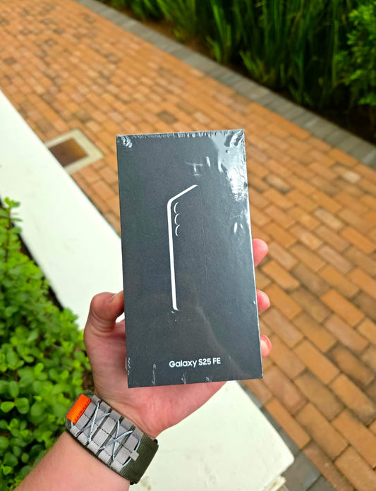 SAMSUNG S25 FE - 256GB STORAGE - JETBLACK - BRAND NEW