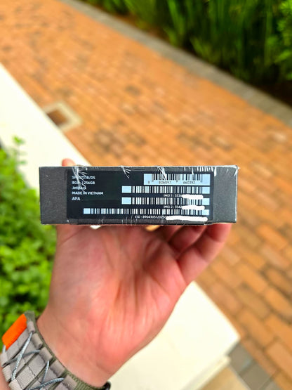 SAMSUNG S25 FE - 256GB STORAGE - JETBLACK - BRAND NEW